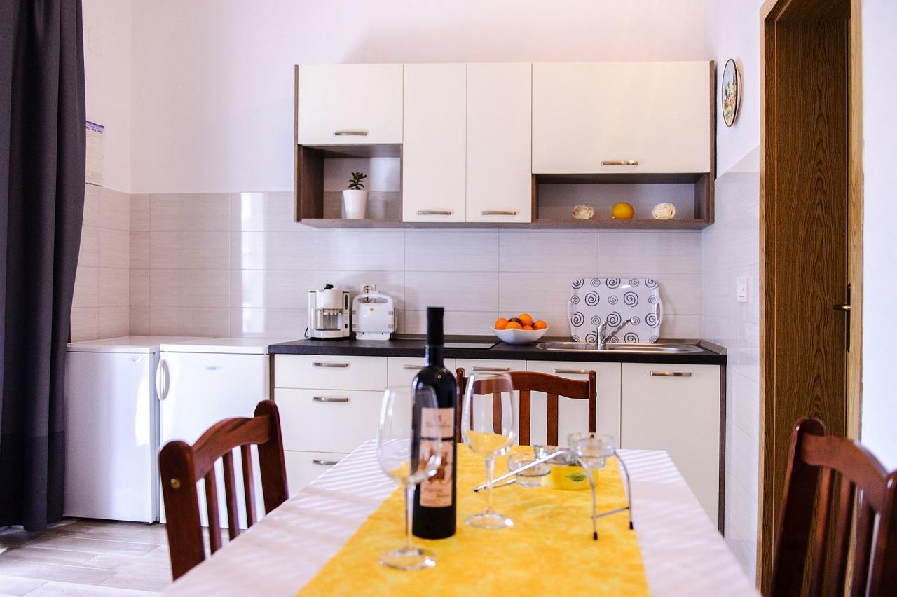 Apartments Mila Marina Dış mekan fotoğraf